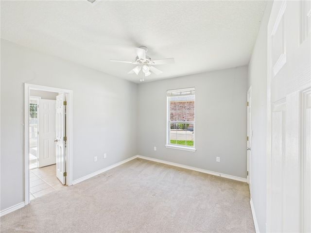 4404 Edinburgh Place, College Station, TX 77845