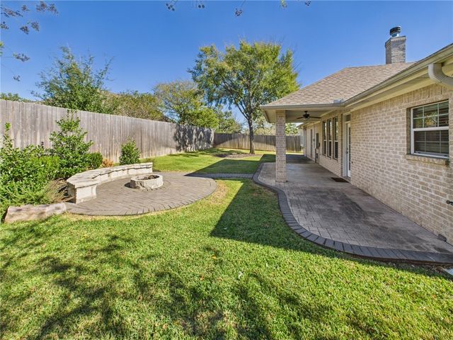 4404 Edinburgh Place, College Station, TX 77845