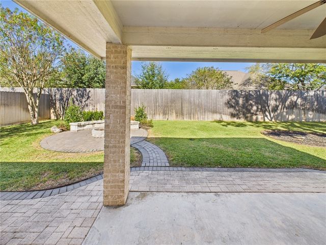 4404 Edinburgh Place, College Station, TX 77845