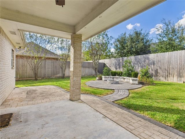 4404 Edinburgh Place, College Station, TX 77845