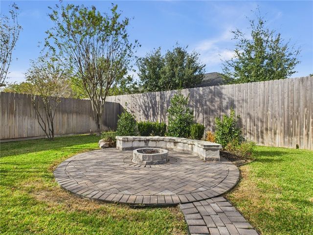 4404 Edinburgh Place, College Station, TX 77845