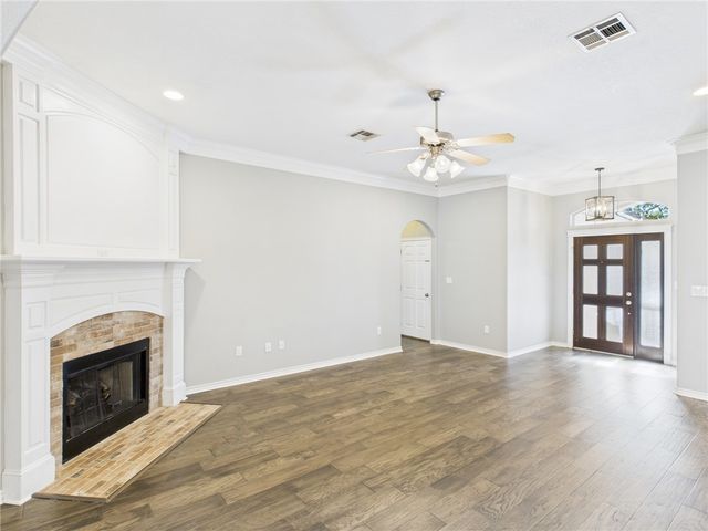 4404 Edinburgh Place, College Station, TX 77845