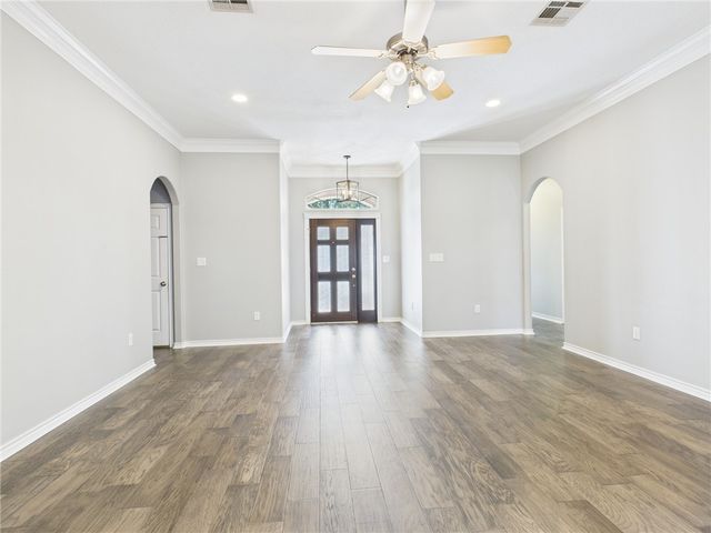 4404 Edinburgh Place, College Station, TX 77845