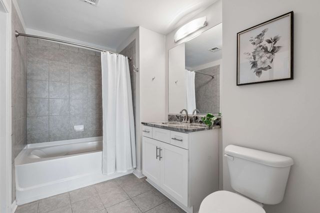 415 Church St Apt 1013, Nashville, TN 37219