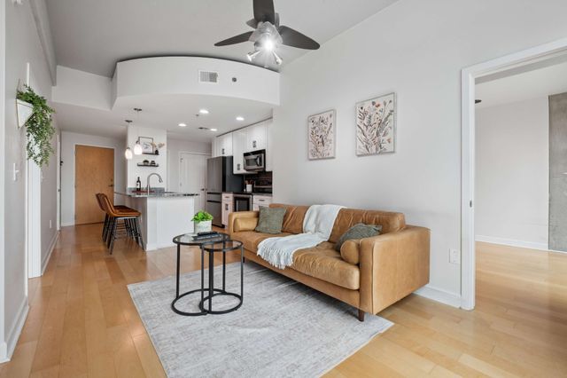 415 Church St Apt 1013, Nashville, TN 37219