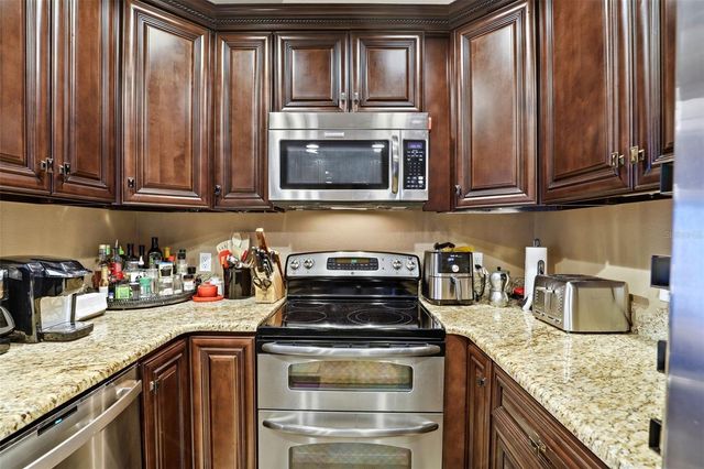 932 ASHINGTON PLACE, Orlando, FL 32804