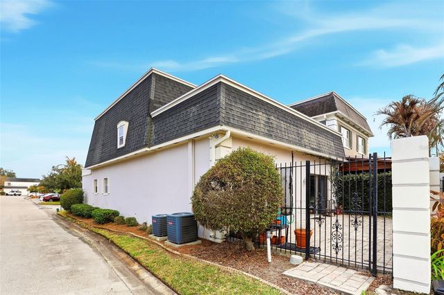 932 ASHINGTON PLACE, Orlando, FL 32804