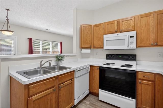 100 Eagle Glen Drive NE, Cartersville, GA 30121