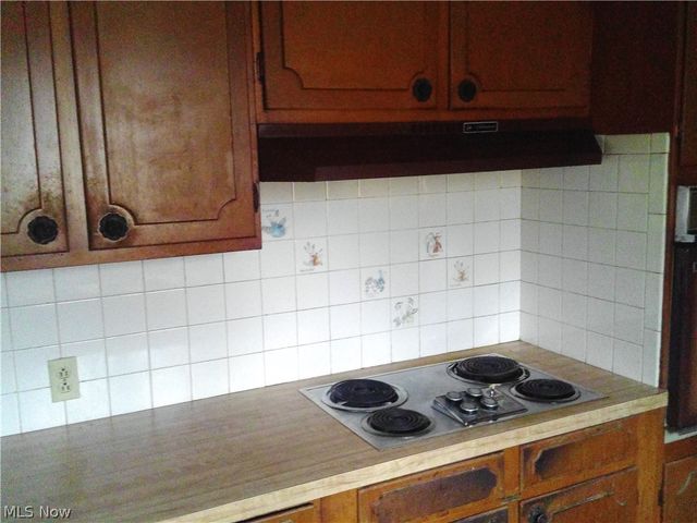 370 North Drive, Lorain, OH 44053