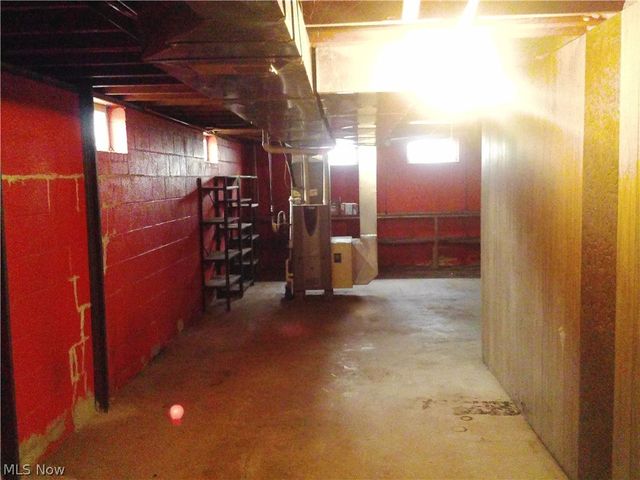 370 North Drive, Lorain, OH 44053