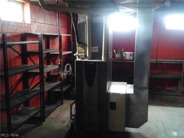 370 North Drive, Lorain, OH 44053