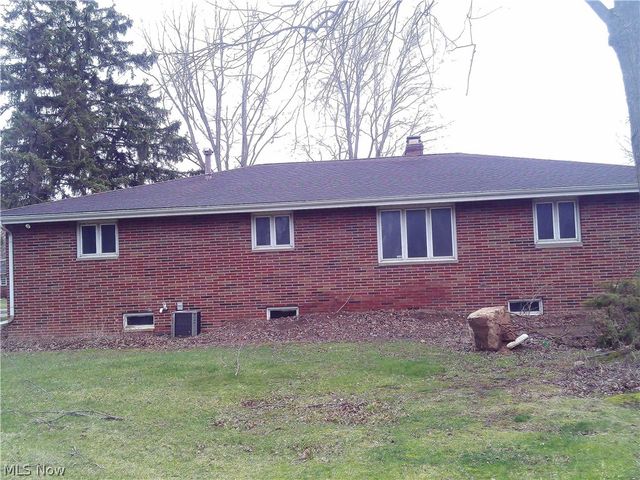 370 North Drive, Lorain, OH 44053