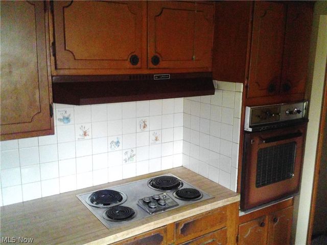 370 North Drive, Lorain, OH 44053