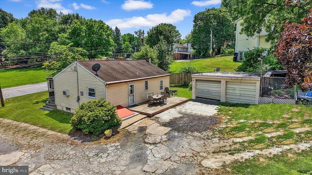 313-315 E COTTAGE AVE, Millersville, PA 17551