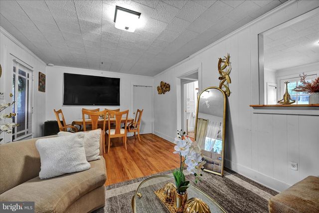 313-315 E COTTAGE AVE, Millersville, PA 17551