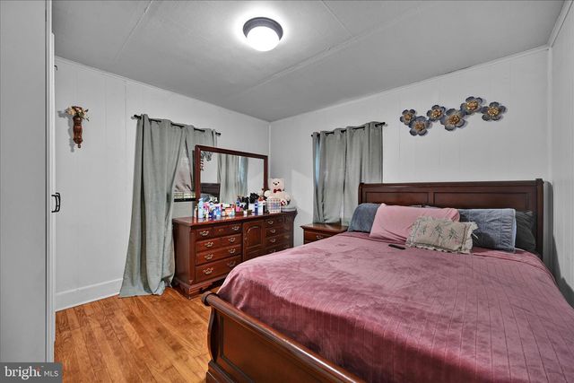 313-315 E COTTAGE AVE, Millersville, PA 17551