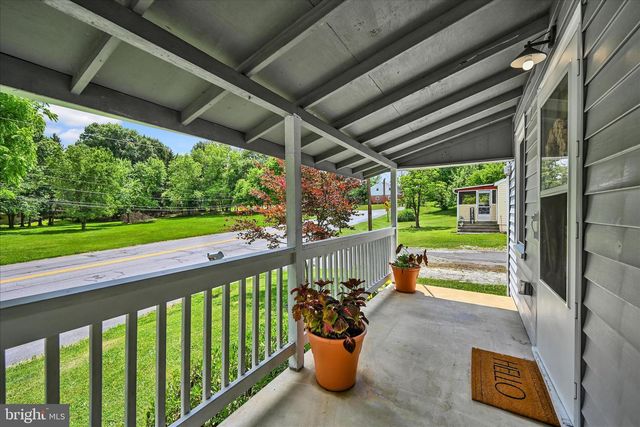 313-315 E COTTAGE AVE, Millersville, PA 17551