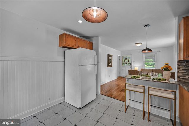 313-315 E COTTAGE AVE, Millersville, PA 17551