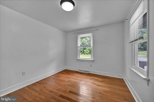 313-315 E COTTAGE AVE, Millersville, PA 17551