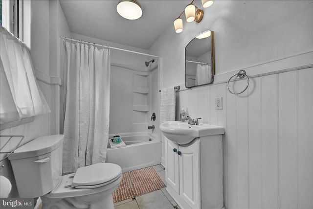 313-315 E COTTAGE AVE, Millersville, PA 17551