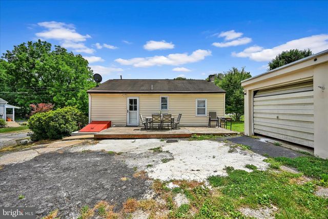 313-315 E COTTAGE AVE, Millersville, PA 17551