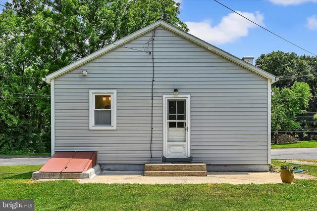 313-315 E COTTAGE AVE, Millersville, PA 17551