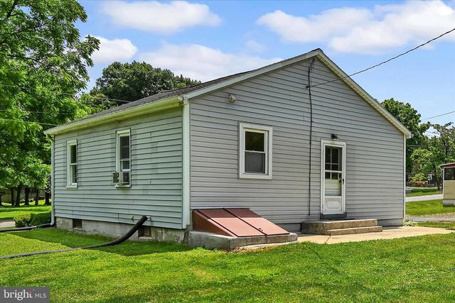 313-315 E COTTAGE AVE, Millersville, PA 17551