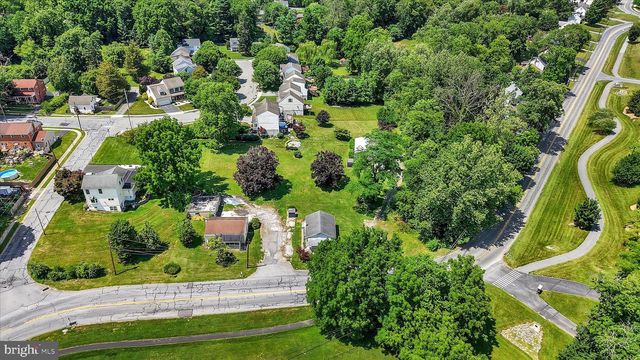 313-315 E COTTAGE AVE, Millersville, PA 17551