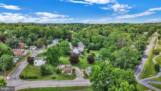 313-315 E COTTAGE AVE, Millersville, PA 17551