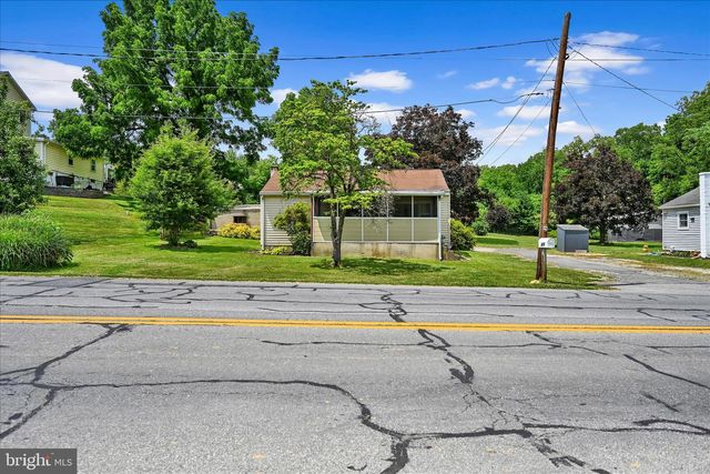 313-315 E COTTAGE AVE, Millersville, PA 17551