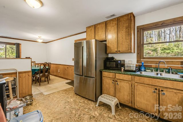 34 Tipperary Drive, Asheville, NC 28806