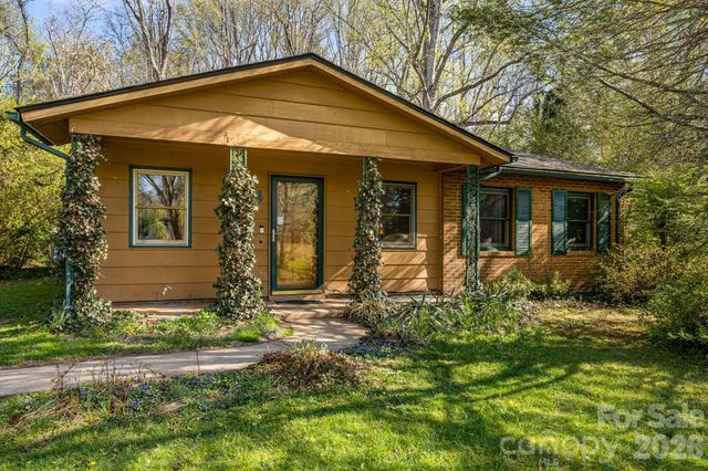34 Tipperary Drive, Asheville, NC 28806