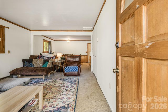 34 Tipperary Drive, Asheville, NC 28806