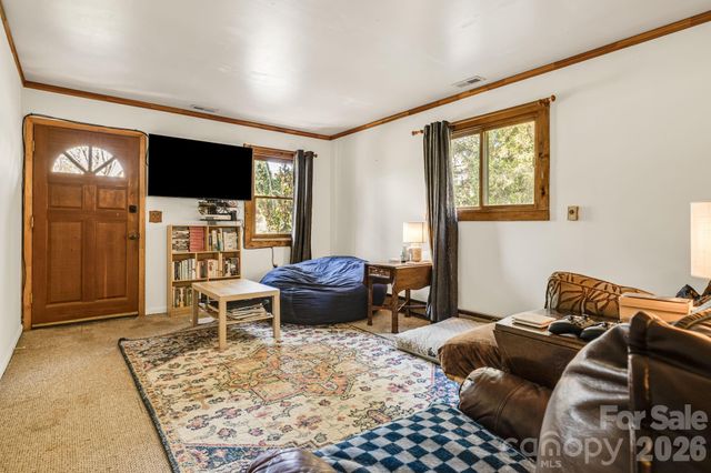 34 Tipperary Drive, Asheville, NC 28806