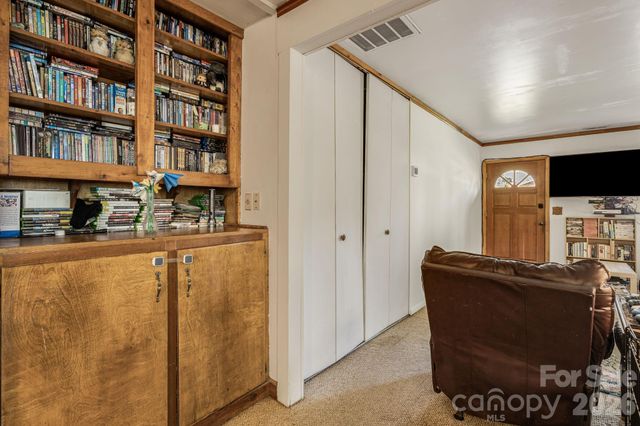 34 Tipperary Drive, Asheville, NC 28806