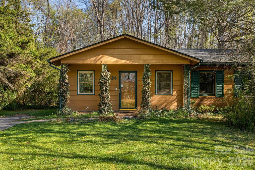 34 Tipperary Drive, Asheville, NC 28806