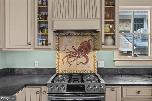 683 LAKE AVE, Bay Head, NJ 08742