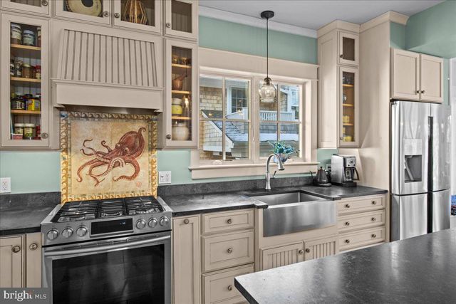 683 LAKE AVE, Bay Head, NJ 08742