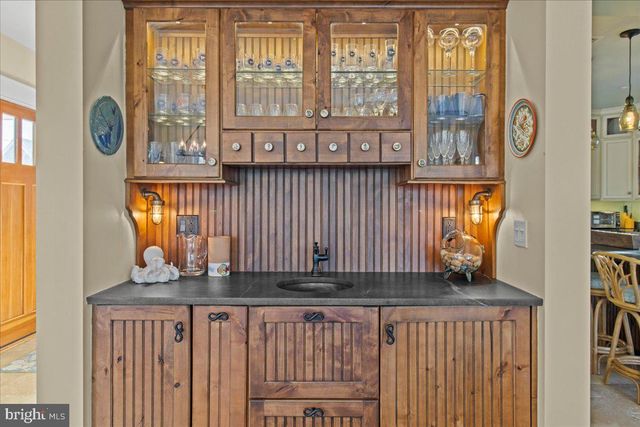 683 LAKE AVE, Bay Head, NJ 08742