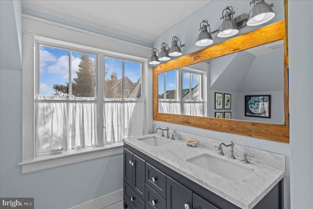 683 LAKE AVE, Bay Head, NJ 08742