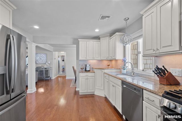 95 Edison Street, Wyckoff, NJ 07481