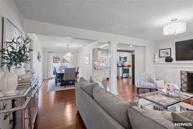 95 Edison Street, Wyckoff, NJ 07481