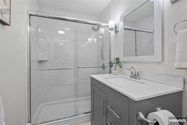 95 Edison Street, Wyckoff, NJ 07481