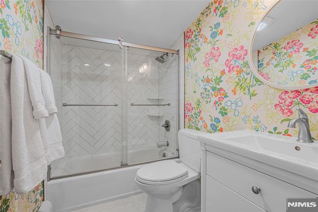 95 Edison Street, Wyckoff, NJ 07481