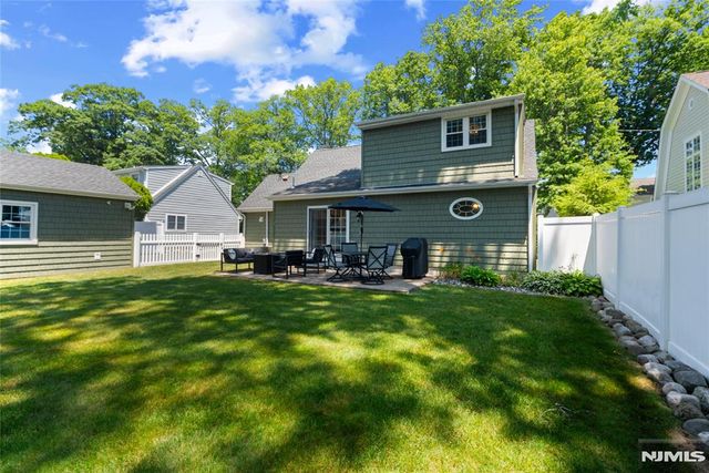 95 Edison Street, Wyckoff, NJ 07481