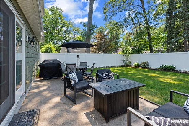 95 Edison Street, Wyckoff, NJ 07481
