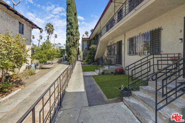 916 S Normandie Avenue, Los Angeles, CA 90006