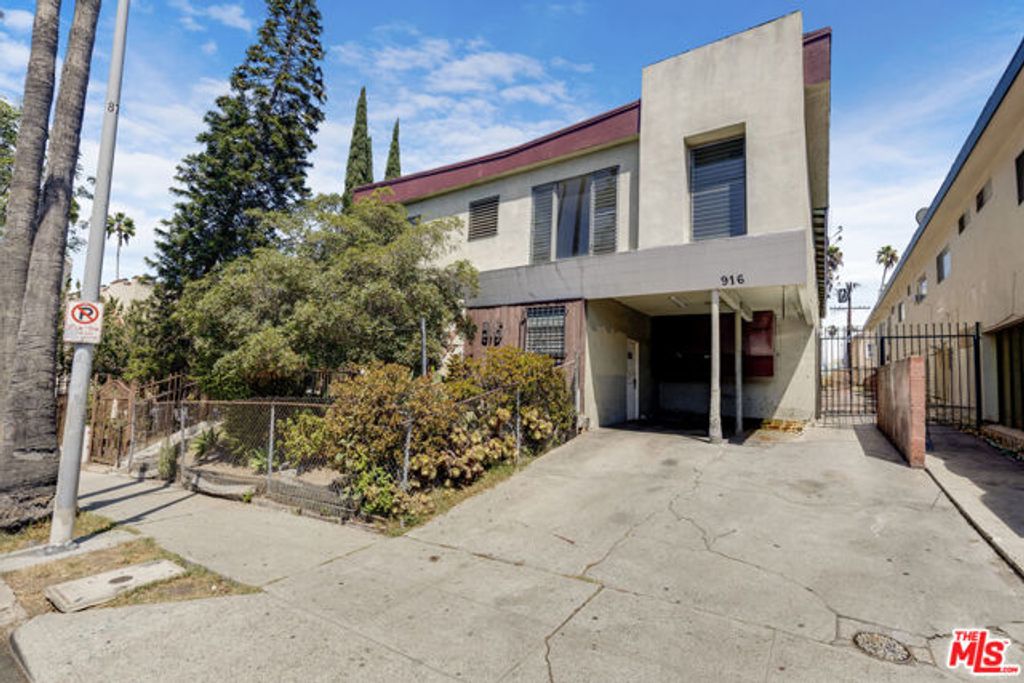 916 S Normandie Avenue, Los Angeles, CA 90006