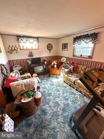 3203 MANNERCHOR RD, Temple, PA 19560