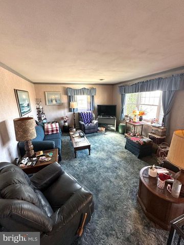 3203 MANNERCHOR RD, Temple, PA 19560